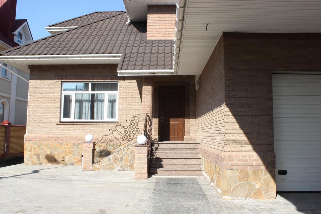 Barin House Hotel Sumy Ngoại thất bức ảnh