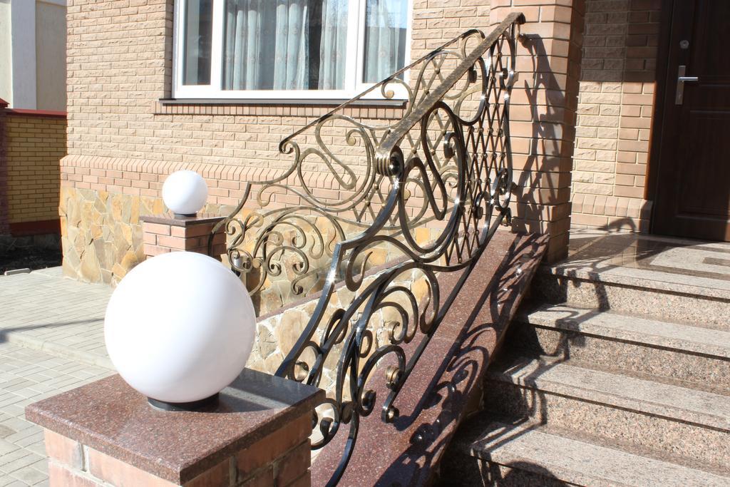 Barin House Hotel Sumy Ngoại thất bức ảnh