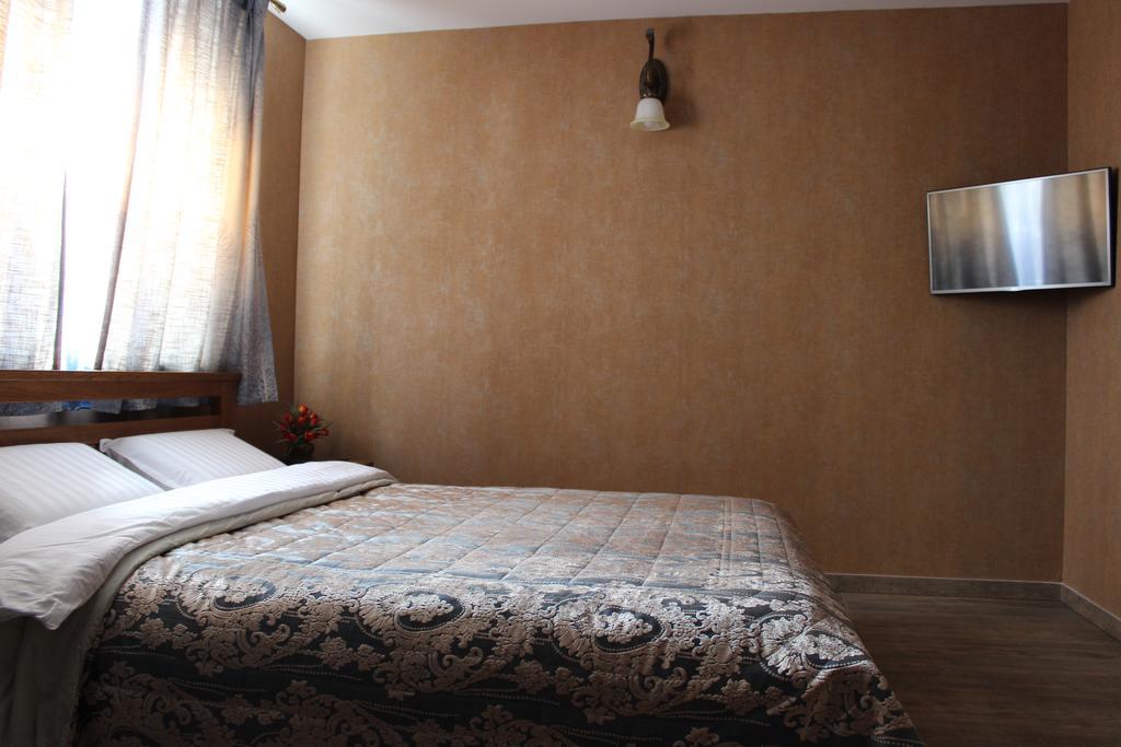 Barin House Hotel Sumy Ngoại thất bức ảnh