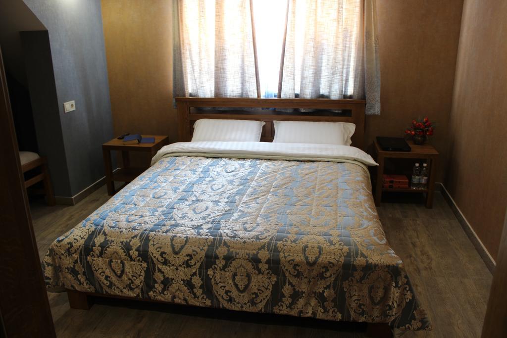 Barin House Hotel Sumy Ngoại thất bức ảnh