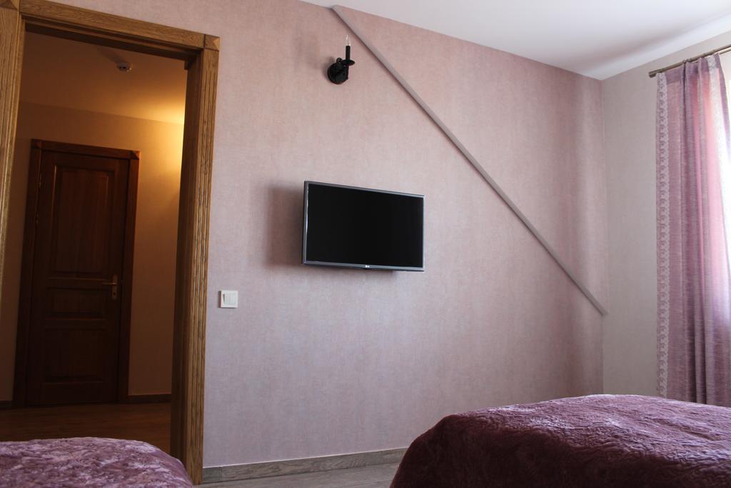 Barin House Hotel Sumy Ngoại thất bức ảnh