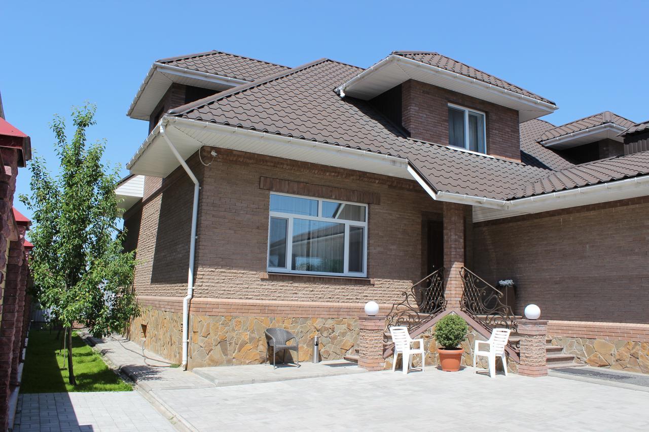 Barin House Hotel Sumy Ngoại thất bức ảnh